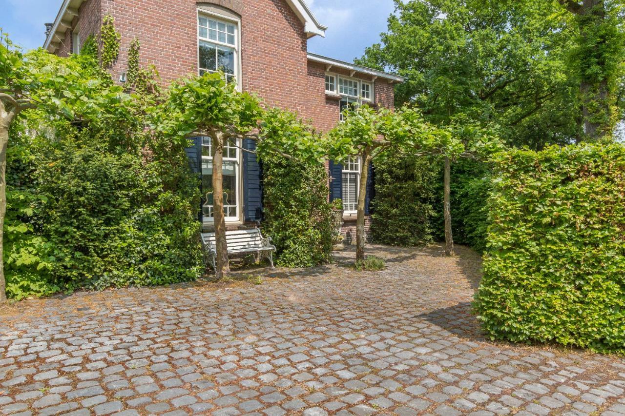 Bed and Breakfast Bij Janneke Sleeuwijk Esterno foto