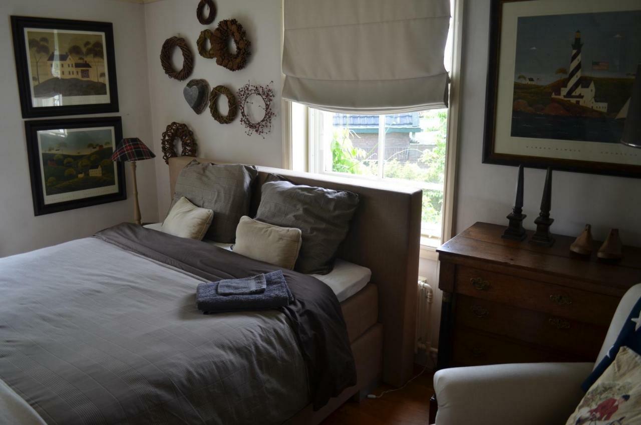 Bed and Breakfast Bij Janneke Sleeuwijk Esterno foto